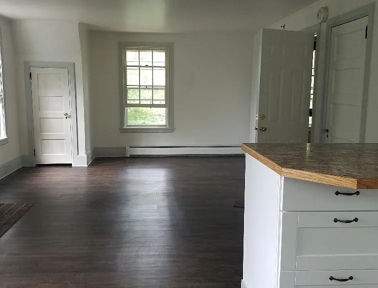 115 Llenroc Ct #B — Photo 11