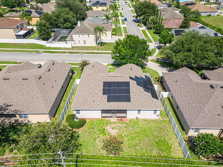 1904 Candlenut Cir — Photo 6