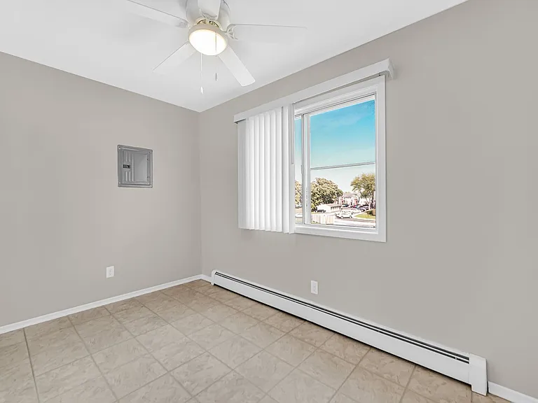 8127 Mount Ct — Photo 12