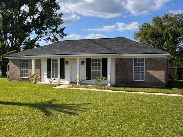 18979 Dalewood Cir, Robertsdale, AL 36567