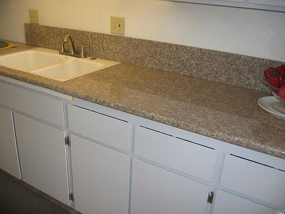 4th image of 195 E Broadway St APT 4