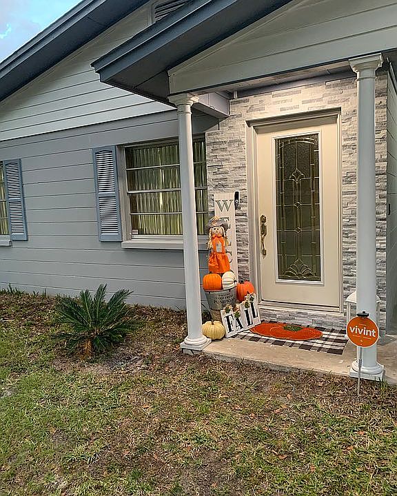 2nd image of 3803 NE 13th Dr