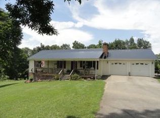 33231 Redbud Ln, Glade Spring, VA 24340