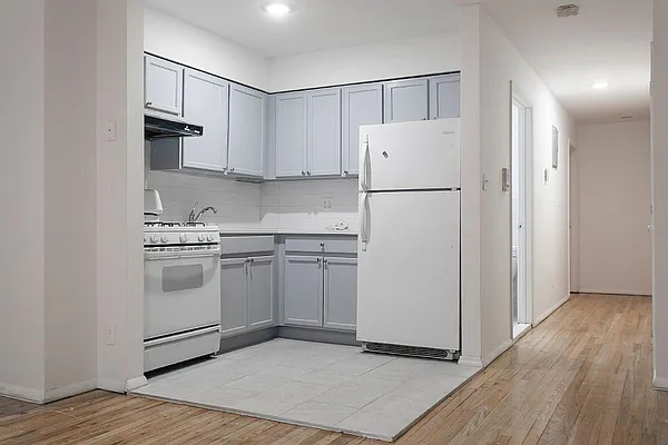 Rented by Dream Space Realty | media 10