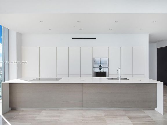 3rd image of 6901 Collins Ave #802