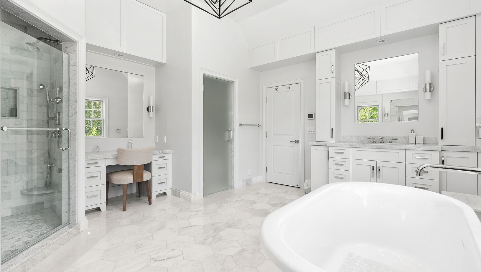 Principal Bath