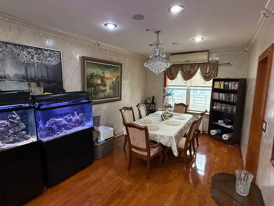 15905 Grand Central Pkwy