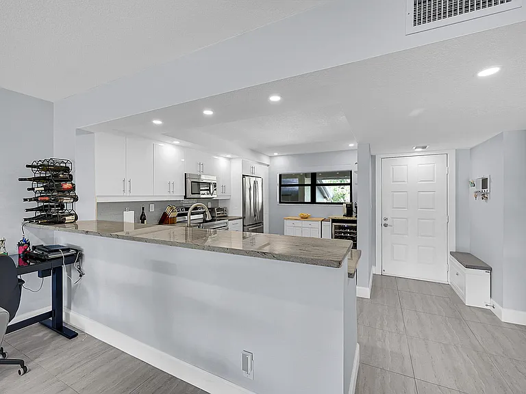 12870 Briarlake Dr #201 — Photo 6