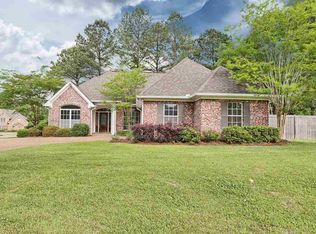 103 Rowan Oak Pl, Terry, MS 39170