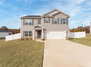 108 Nova Ln, King, NC 27021