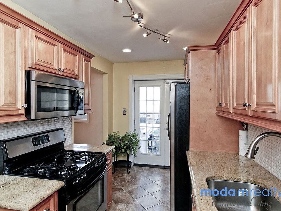 1st image of 190 Buttrick Ave