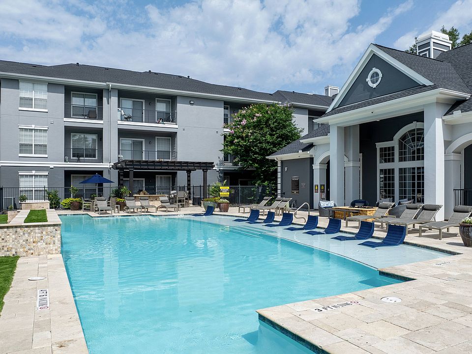 Sparkling Swimming Pool