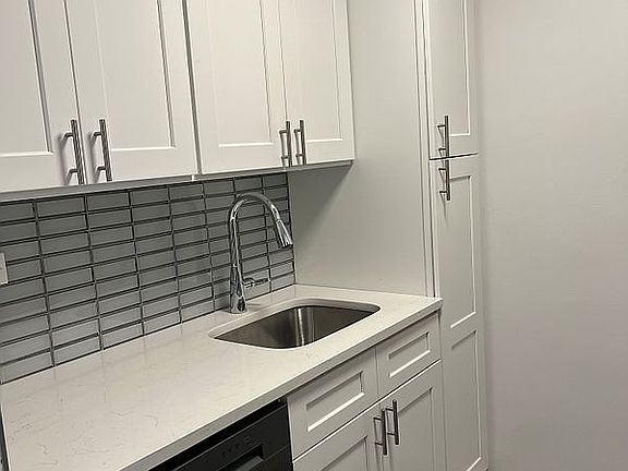 5th image of 1160 3rd Ave APT 10K