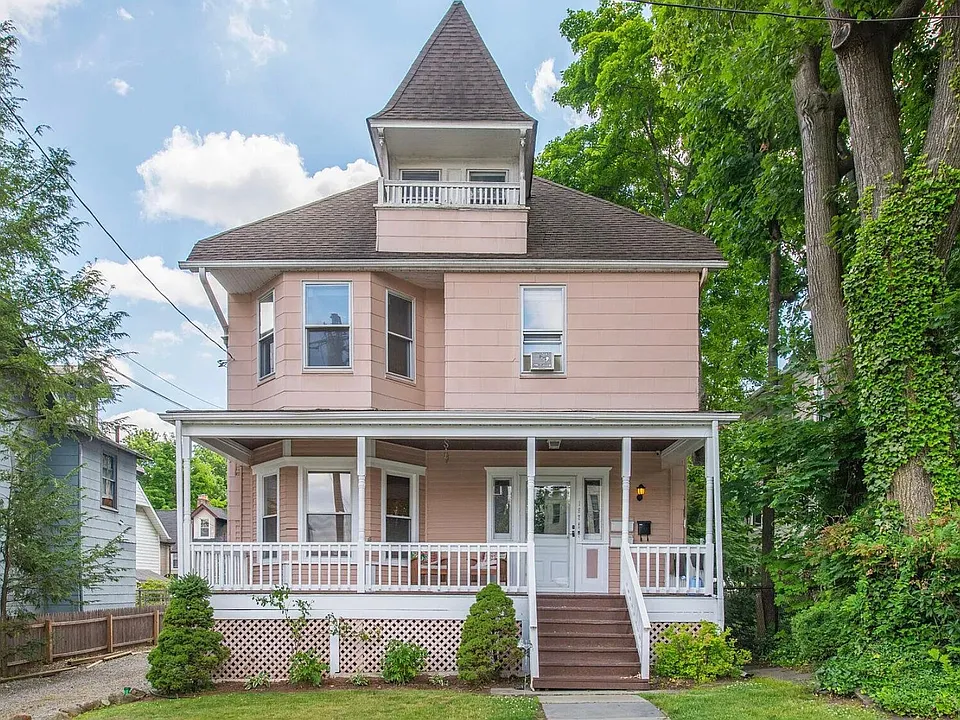 157 Walnut St #2