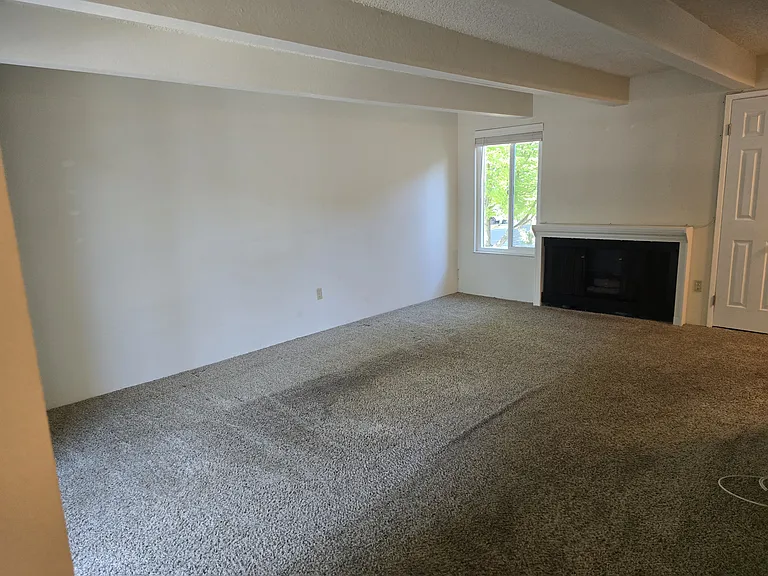 2300 G St — Photo 18