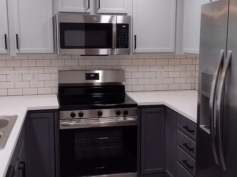 1210 Walnut Ave #1 — Photo 2