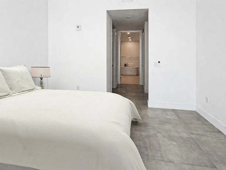 17550 Collins Ave #1205 — Photo 20