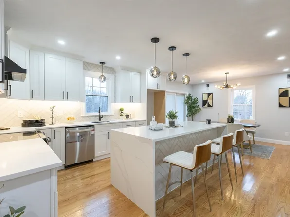 505 N Central St, East Bridgewater, MA 02333