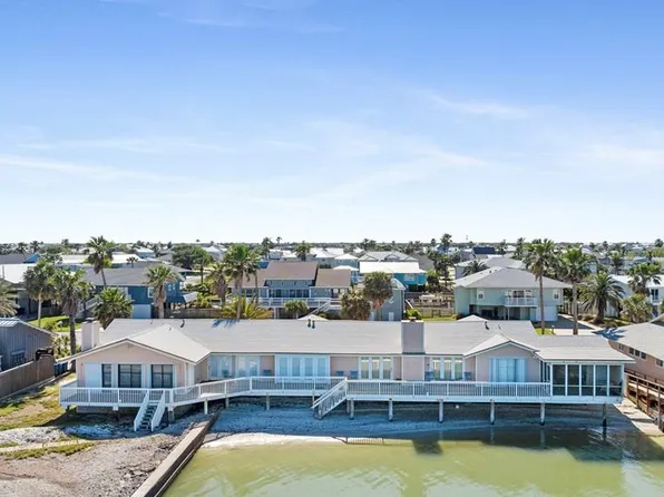 1882 Bay Shore Dr, Rockport, TX 78382