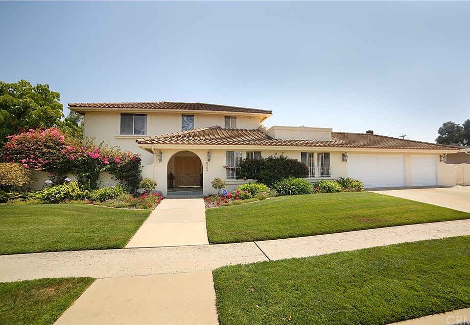 1st image of 2944 Lorencita Dr