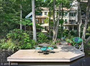 1600 Waters Edge Ln, Reston, VA 20190