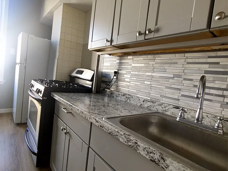 82-31 Woodhaven Blvd — Photo 1