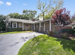 909 W Lynnwood Ave, Arlington Heights, IL 60004