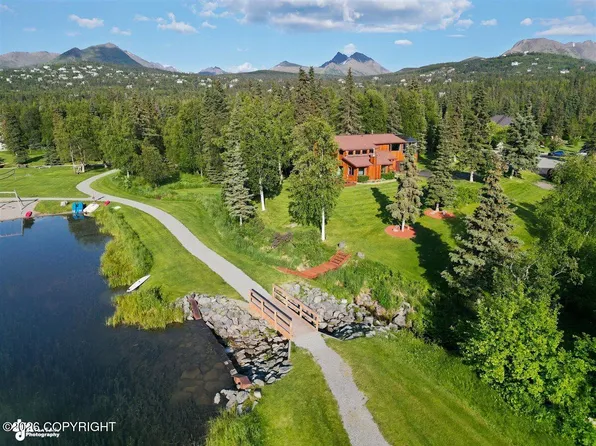 7051 Lake O The Hills Cir, Anchorage, AK 99516