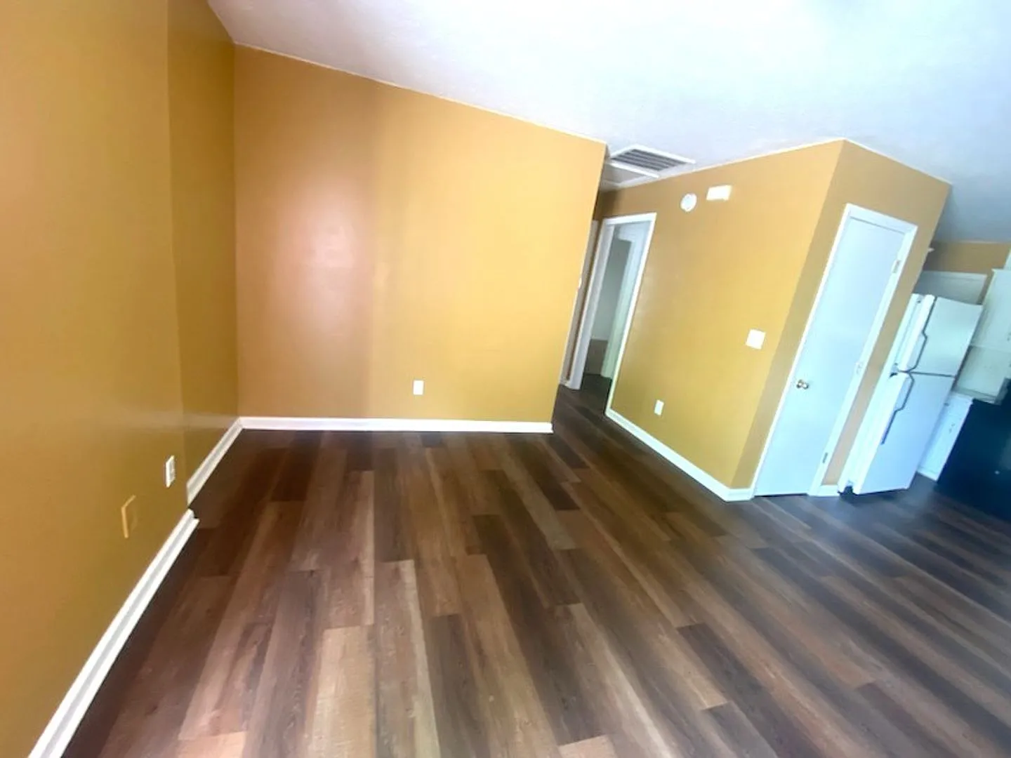 7TH ST 2052 A-C — Photo 3