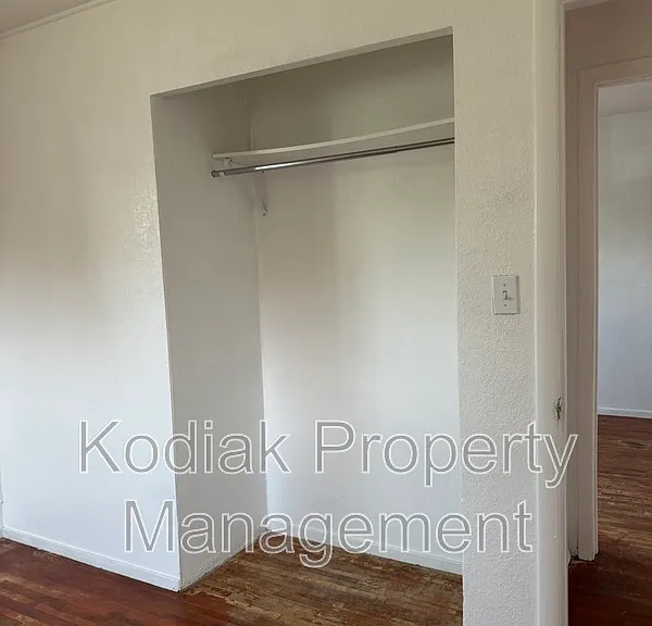 3737 S 3325 W — Photo 9