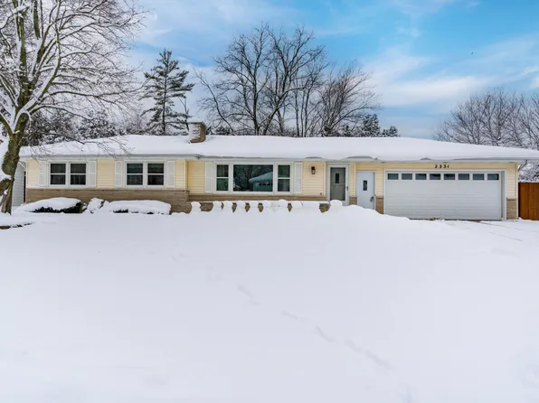 2331 Tamrack St, Kalamazoo, MI 49006