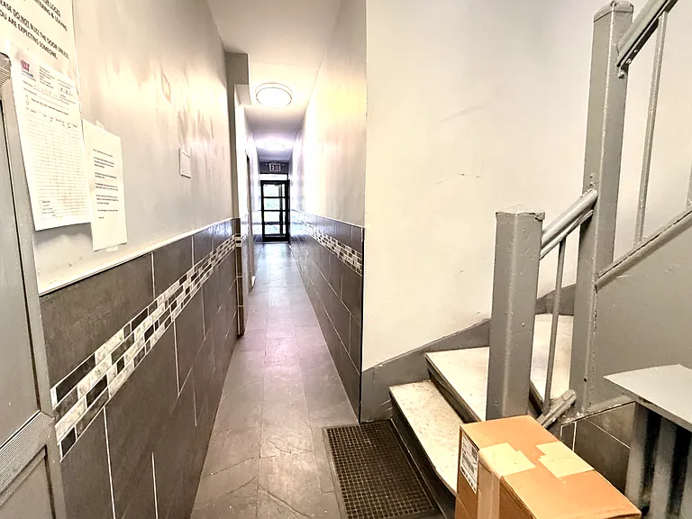 367 W 35th St #15 — Photo 11
