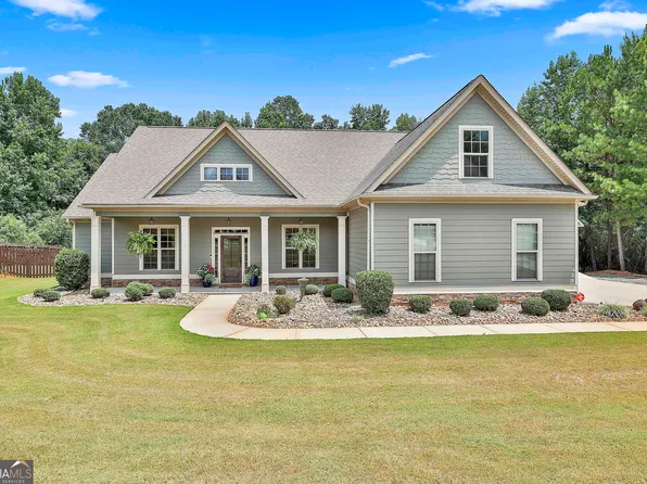 223 Wills Run Dr, Senoia, GA 30276