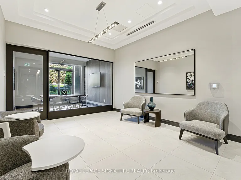 293 The Kingsway #324 — Photo 22