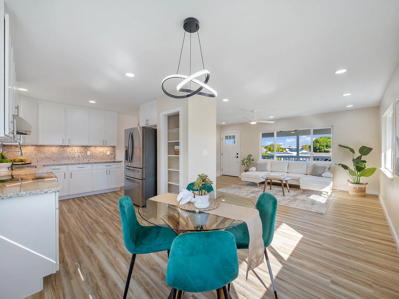 5 bed, 1800 sqft, $8,000 — Photo 2
