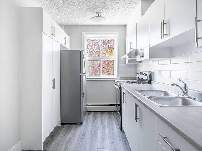 232 Oakland Ave #403 — Photo 10