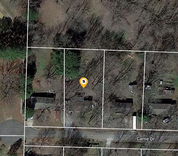 1st image of 210 Carrie Dr