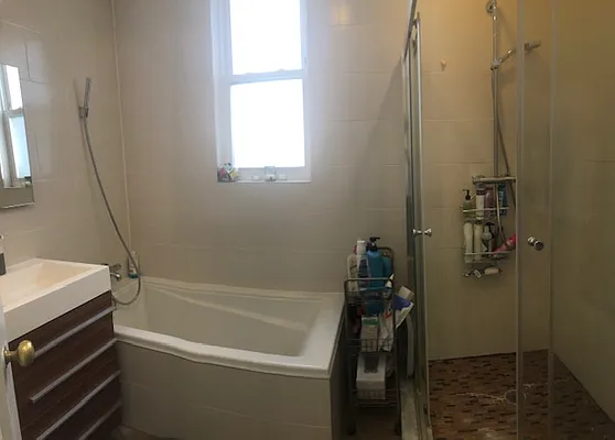 Rented by Alexander Bilu, LREB | media 17