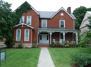 308 S Main St APT 3, Lexington, VA