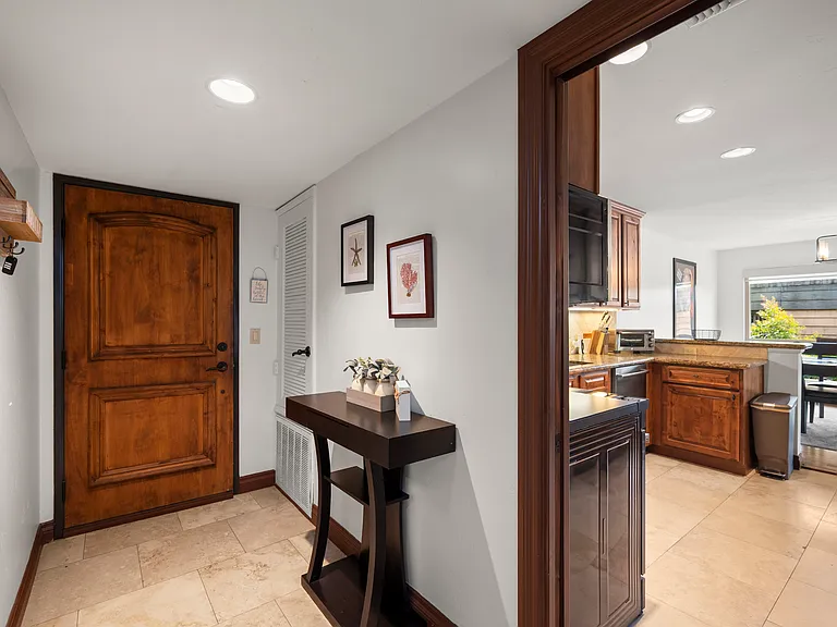 2955 McCall St #301 — Photo 2