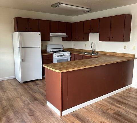 4th image of 73740 Cactus Dr #B