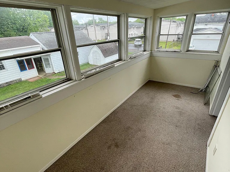 264 1/2 Woods Ave — Photo 18