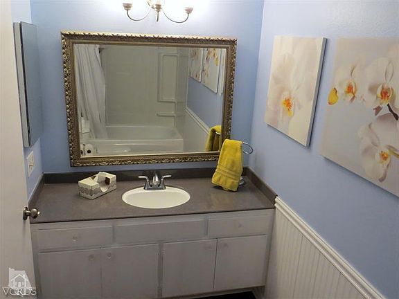 4th image of 160 Green Glade Ct
