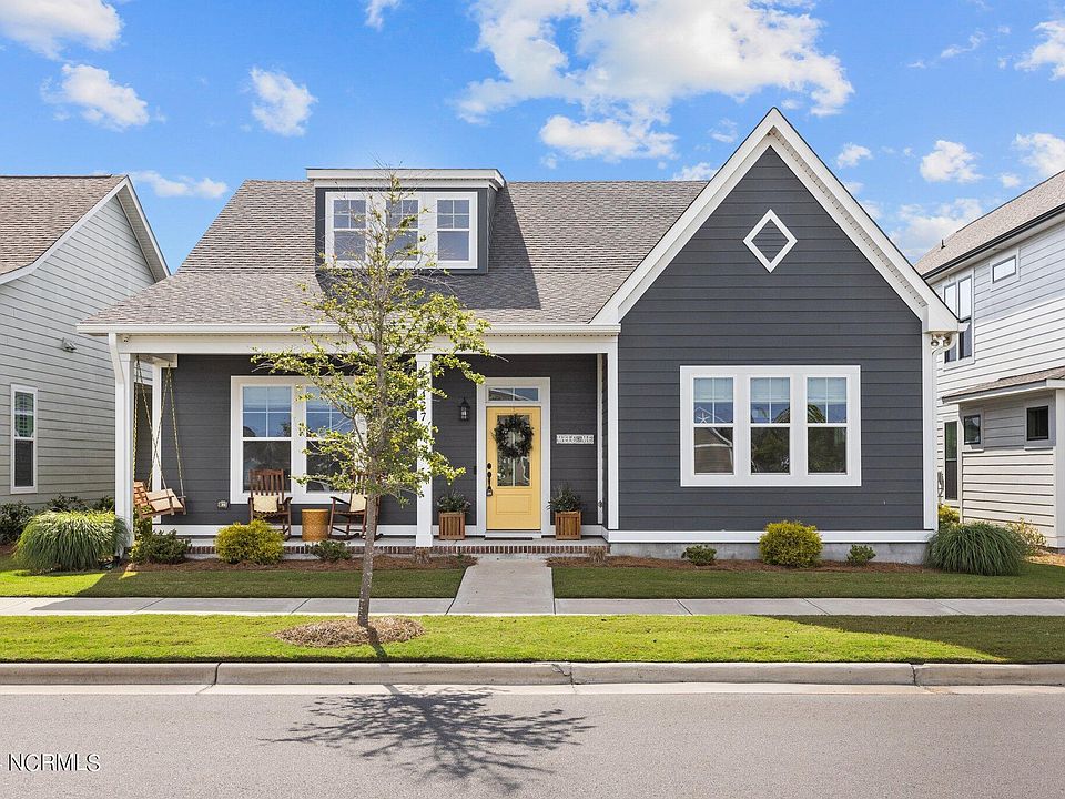 1st image of 427 Sea Hawk Street