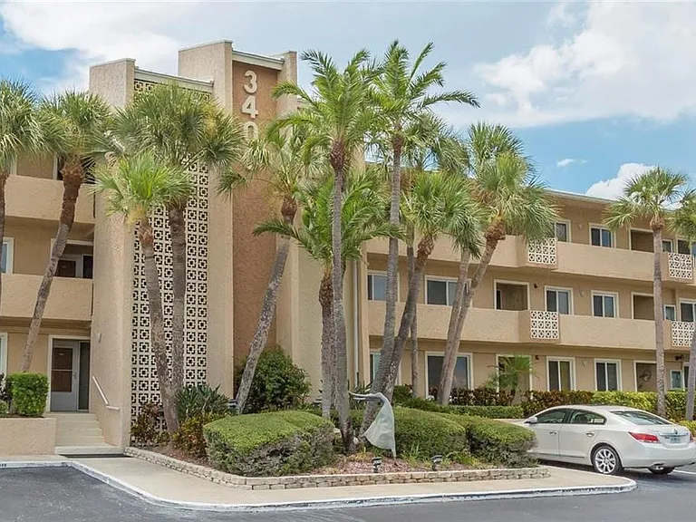 3400 Gulf Blvd #201 — Photo 2