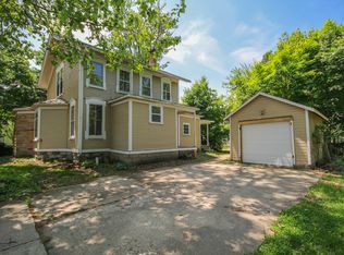 800 West St, Three Rivers, MI 49093