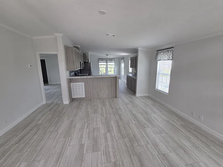 5211 SW 34th St — Photo 5