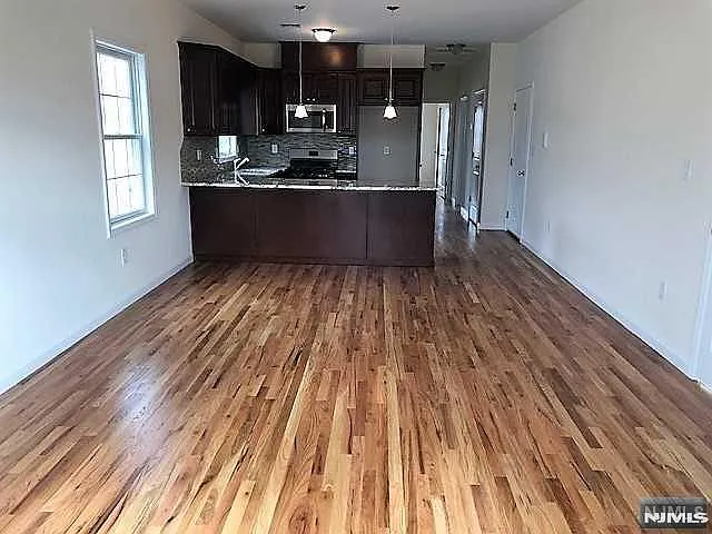 426 Jersey St — Photo 7