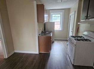 1617 Chapel St #3C, New Haven, CT 06511