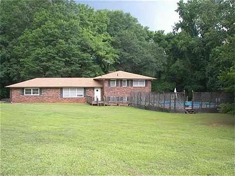 2nd image of 200 Maplewood Rd
